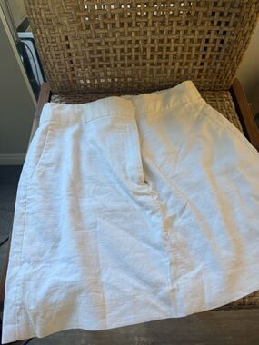 Aritzia Babaton White Mini skirt size 6